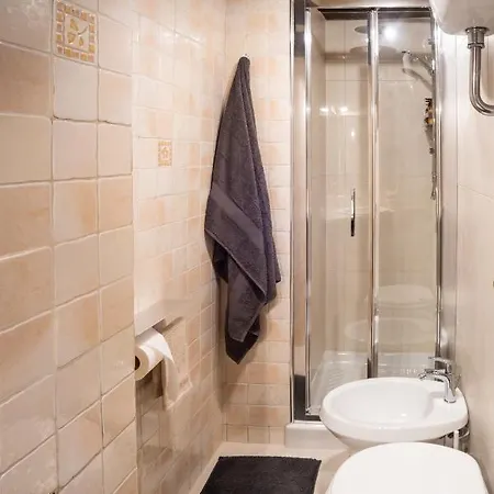 La Finestra Sui Tetti Bed & Breakfast