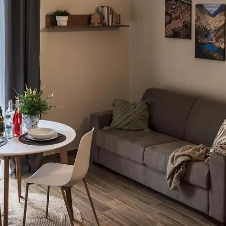 La Finestra Sui Tetti 3*