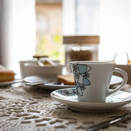 Bed & Breakfast La Finestra Sui Tetti *