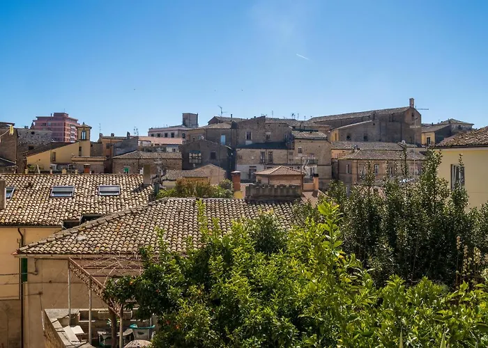 Bed and Breakfast La Finestra Sui Tetti Λαντσιάνο