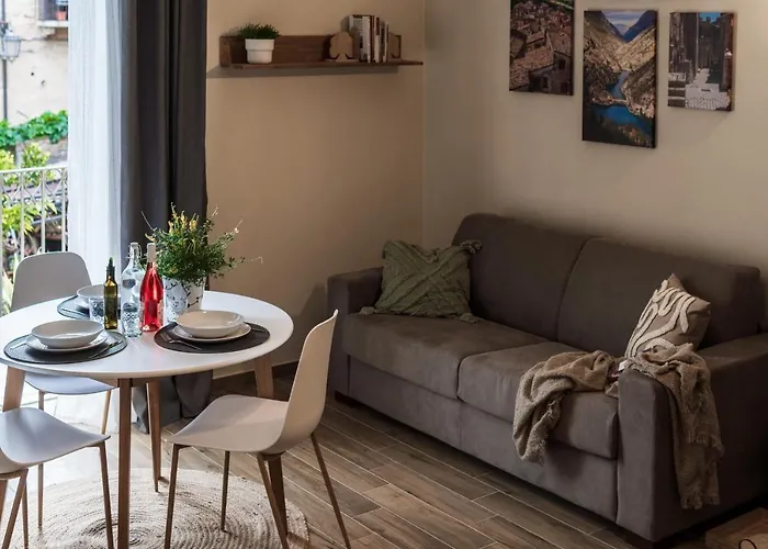 La Finestra Sui Tetti 3*