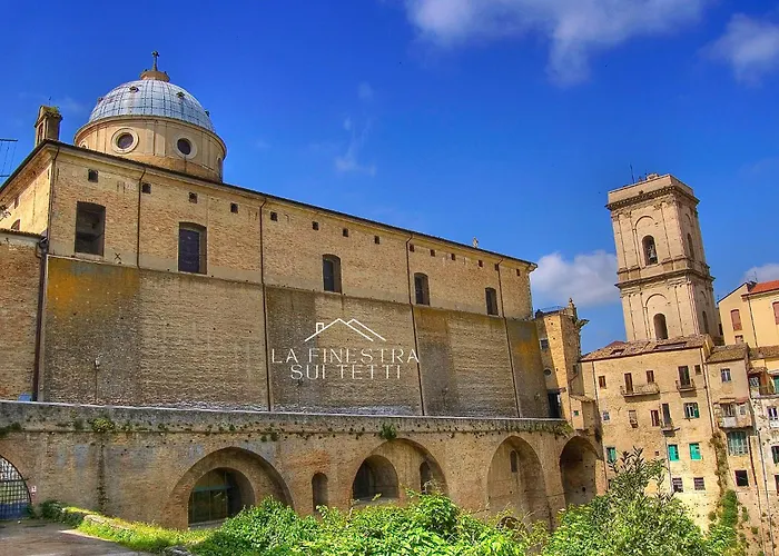 Oda ve Kahvaltı La Finestra Sui Tetti 3*